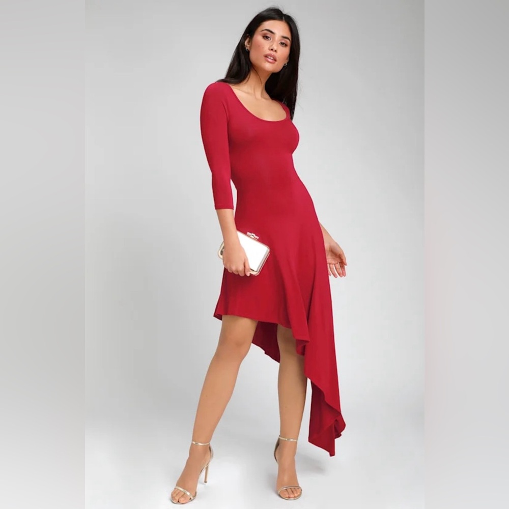 Lulu’s A-symmetrical midi dress